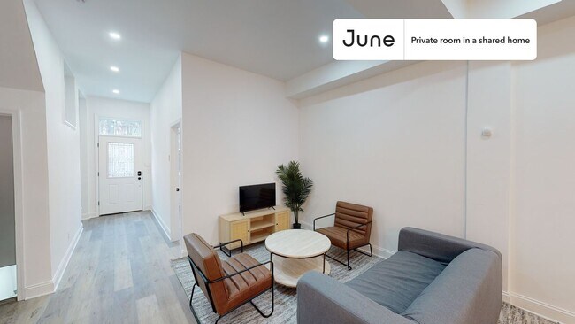 Foto del edificio - Room in Shared 5 bed/3.5 bath home in Upper Central NE