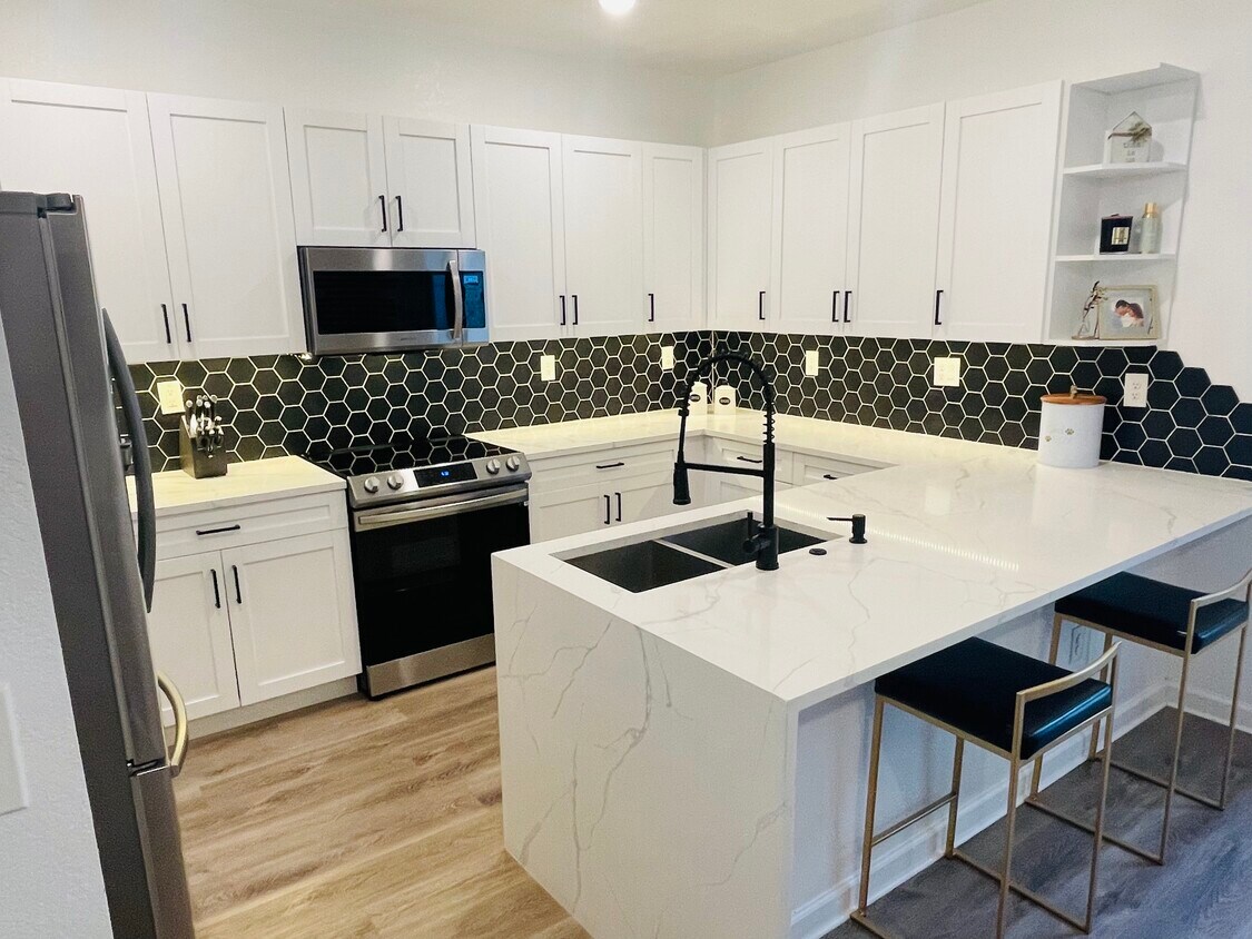Primary Photo - 9313 W 33rd Way