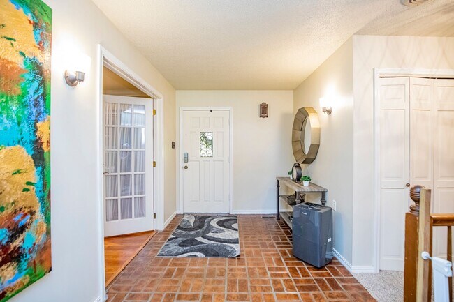 Foto del edificio - ***107 NW Winfield Lane***