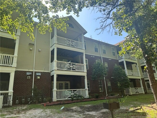 Building Photo - 302 Bubble Creek Ct