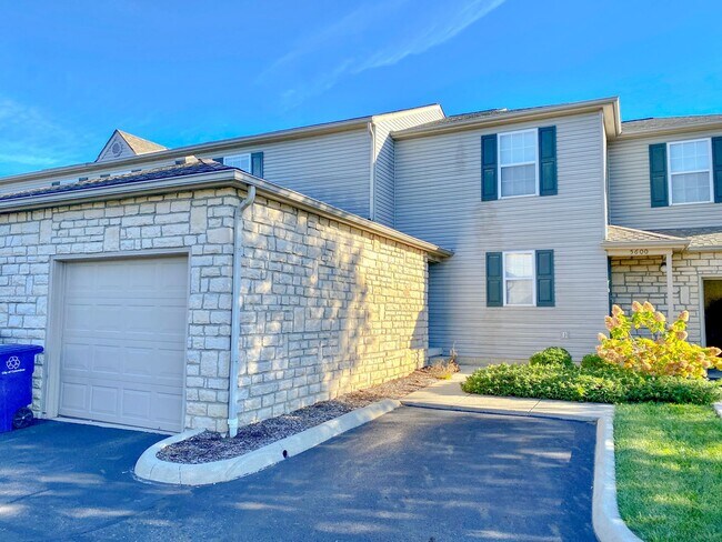 Foto del edificio - Beautiful Bethel Commons Condo For Rent In Dublin Schools