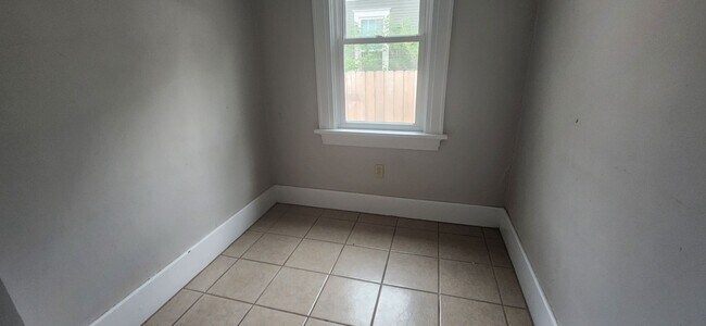 Foto del edificio - Beautiful 2 Bedroom / 1 Bath House