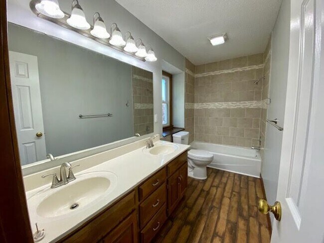 Foto del edificio - 17301 W 155th Terrace