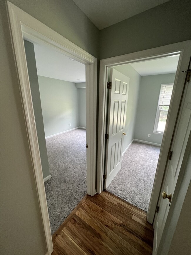 Foto del edificio - 6215 Forest Grove Dr