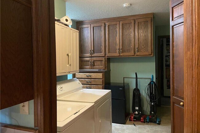 Foto del edificio - 5 br, 4 bath House - 18xxx 28th Avenue N