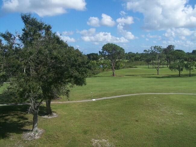 Building Photo - 2080 Greenview Shores Blvd