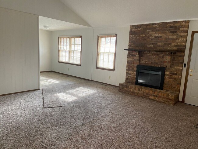 Foto del edificio - Like new, ranch home near Bass Pro, fully ...