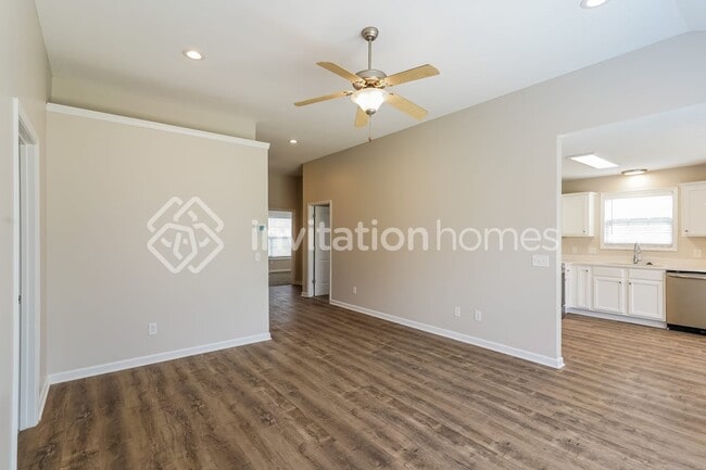 Building Photo - 414 Berry Cir