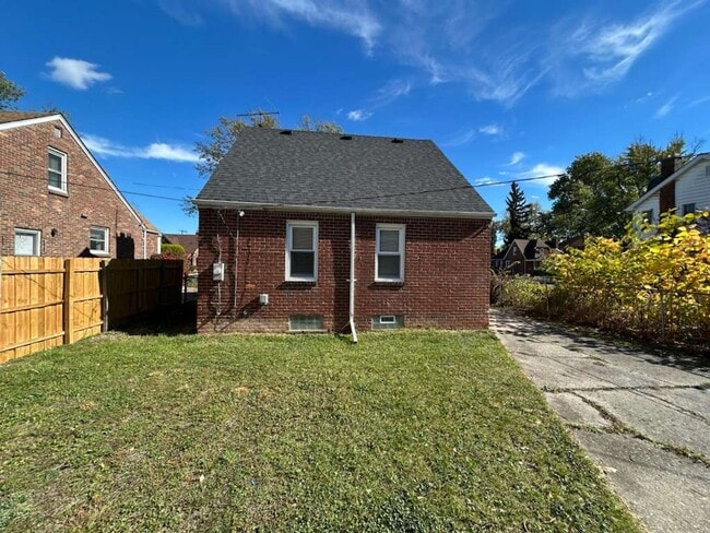 Foto del edificio - Fully Renovated 3 Bedroom Bungalow