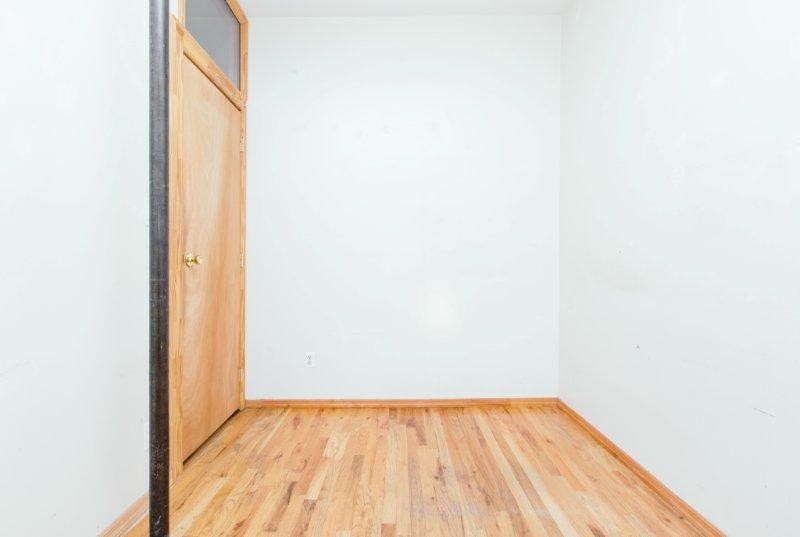 Foto principal - 155 S 2nd St