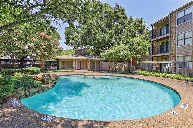 Foto principal - 8109 Skillman St