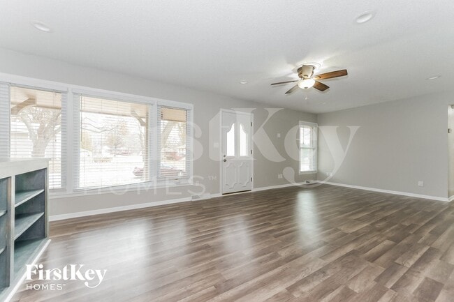 Building Photo - 716 SW Williams St