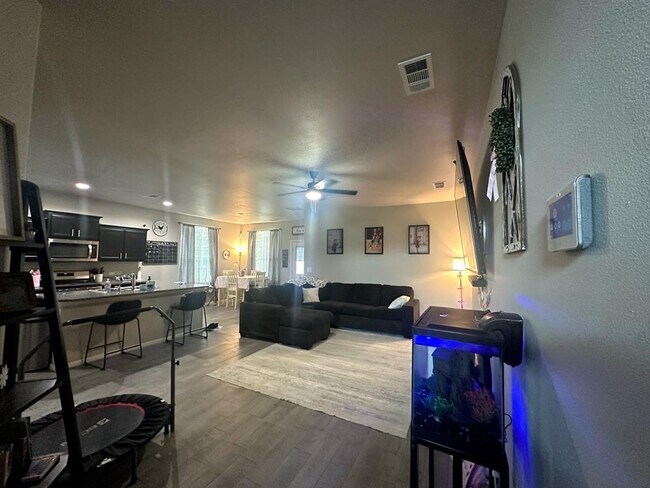 Foto del edificio - 7539 Orion Rd
