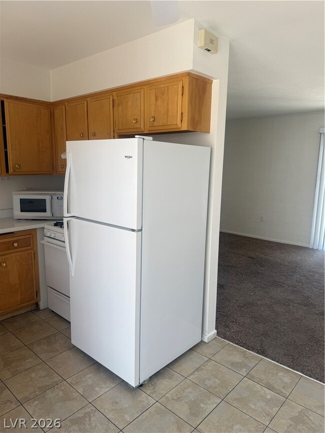 Building Photo - 820 A