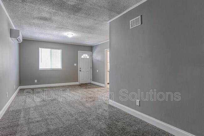 Foto del edificio - 1027 E Parker Ave