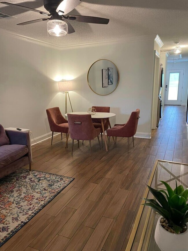 Foto del edificio - Furnished Executive Rental Downtown