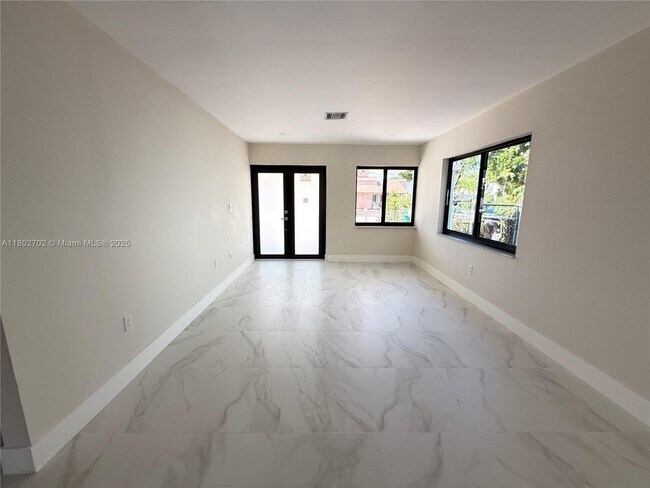 Foto del edificio - 9707 SW 1st Ter