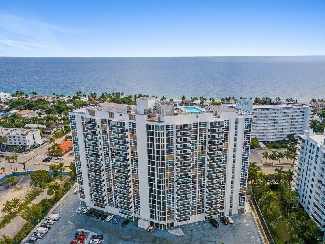 Primary Photo - 2841 N Ocean Blvd