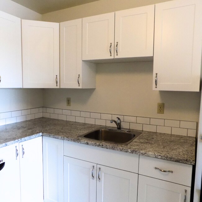 Photo du bâtiment - 10327-10107 107 Ave