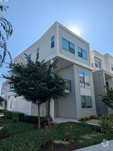 Building Photo - 5840 Virtual Ln