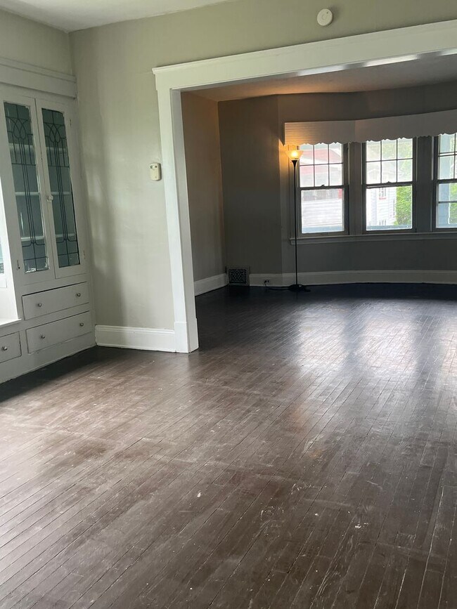 Foto del edificio - 11611 Fairport Ave