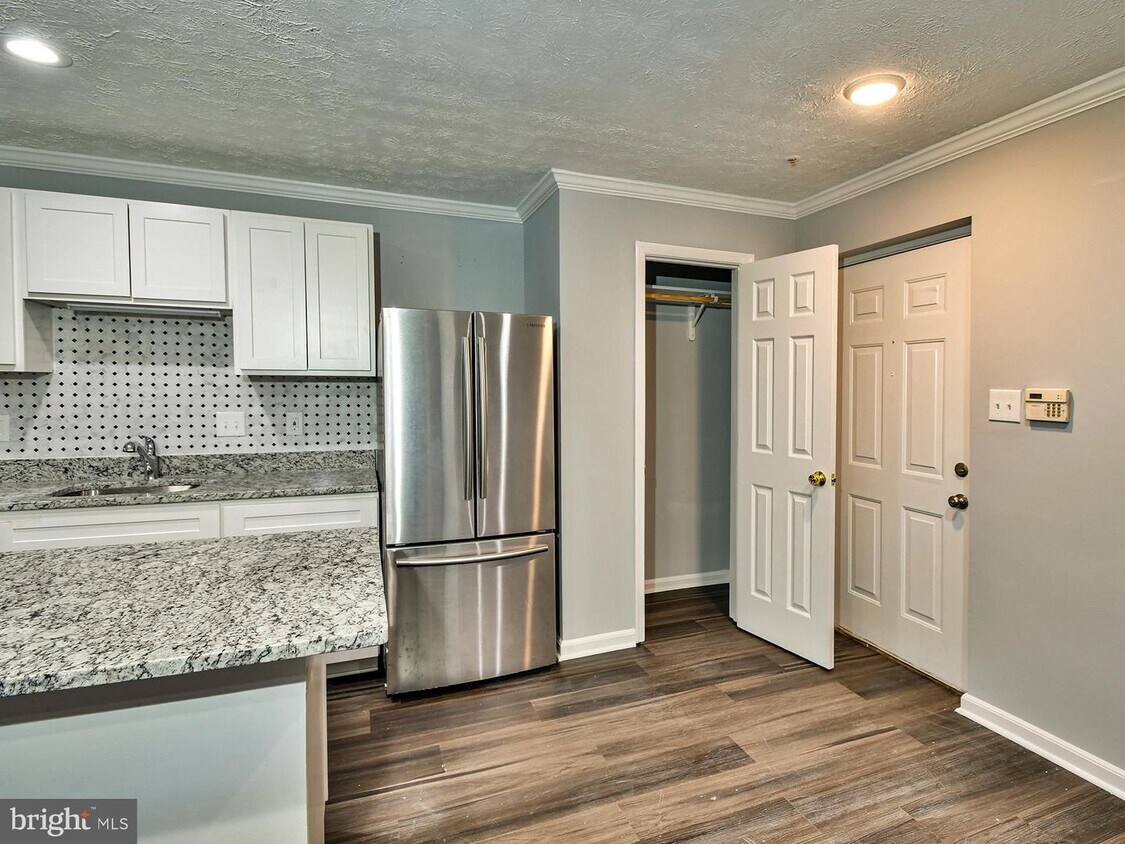 2000 Alice Ave Unit 101, Oxon Hill, MD 20745 Room for Rent in Oxon