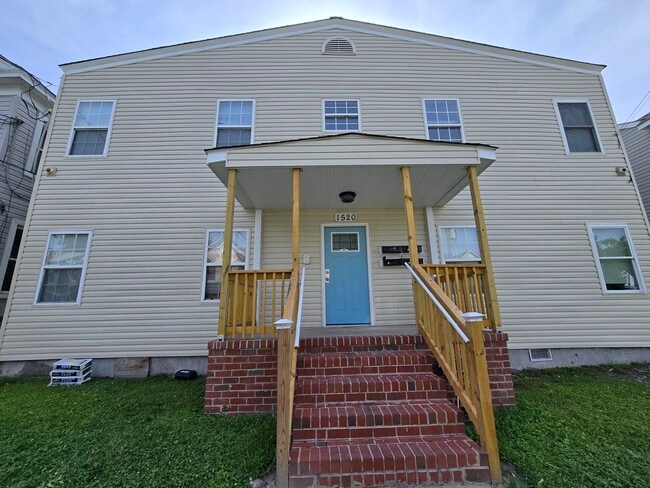 Building Photo - 1520 Prentis Ave