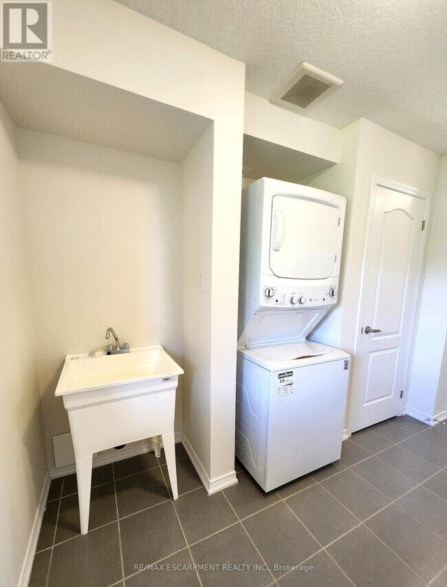 Photo du bâtiment - 6 Baskett St