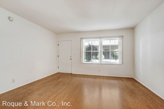 Building Photo - Studio, 1 bath Apartment - 10908 Santa Mon...