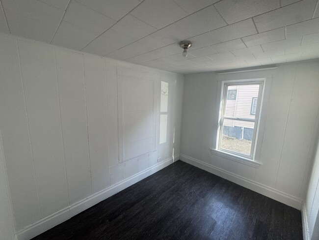 Building Photo - 420 Grand Ave