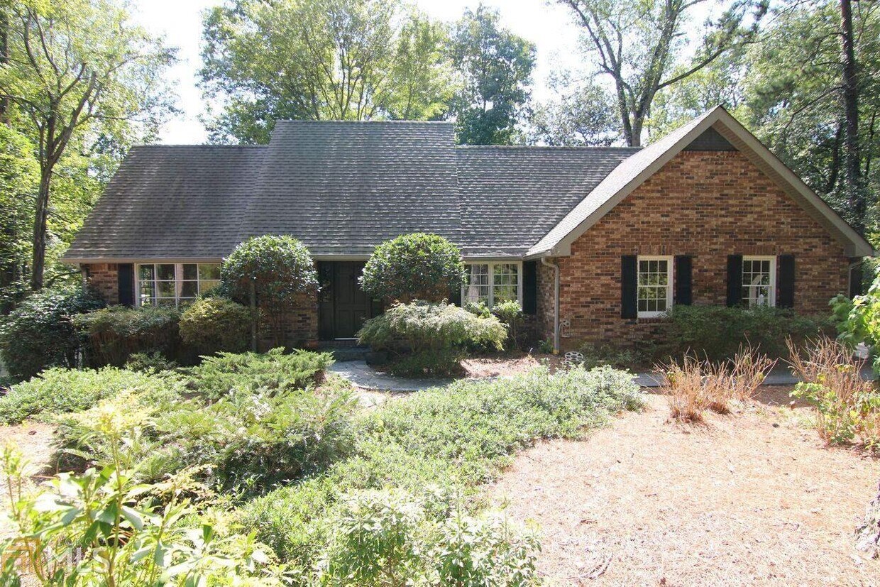 1845 S Johnson Ferry Rd NE, Atlanta, GA 30319 House for Rent in