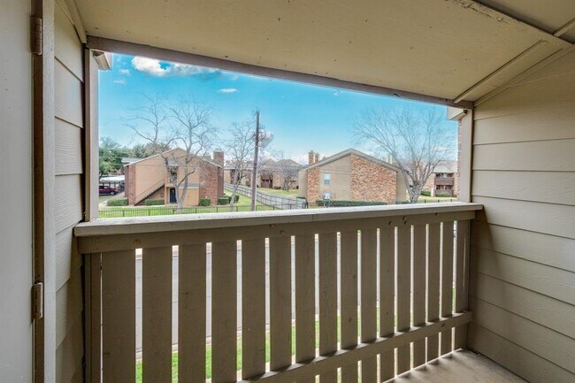 Foto del edificio - 2100 Randy Snow Rd