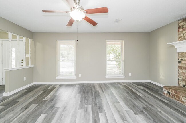 Foto del edificio - 23323 Whispering Willow Dr