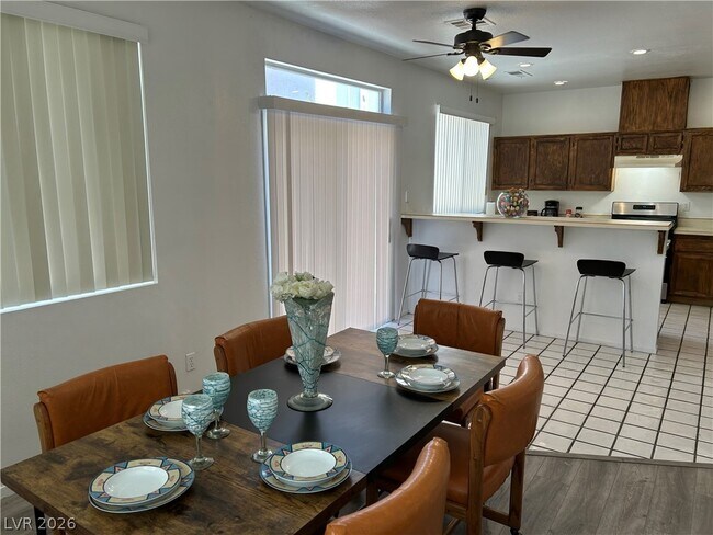 Foto del edificio - 6672 Golden Pond Cir