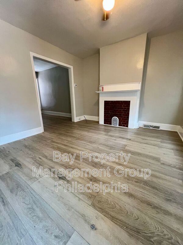 Building Photo - 5748 N Beechwood St