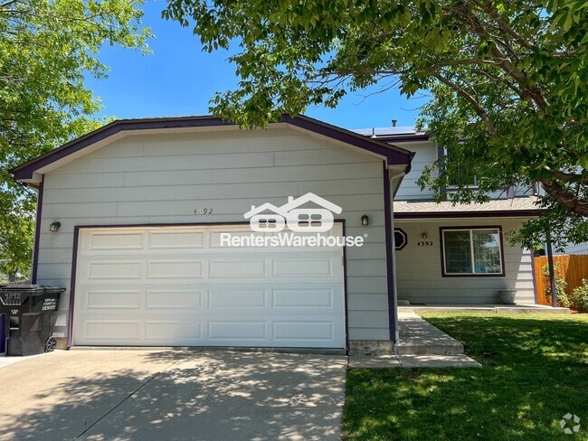 Building Photo - 4392 Deephaven Ct