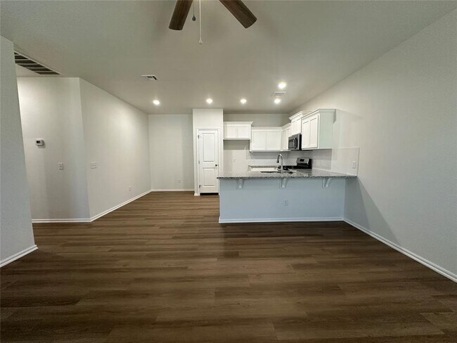 Foto del edificio - 11501 Mackenzie Wy