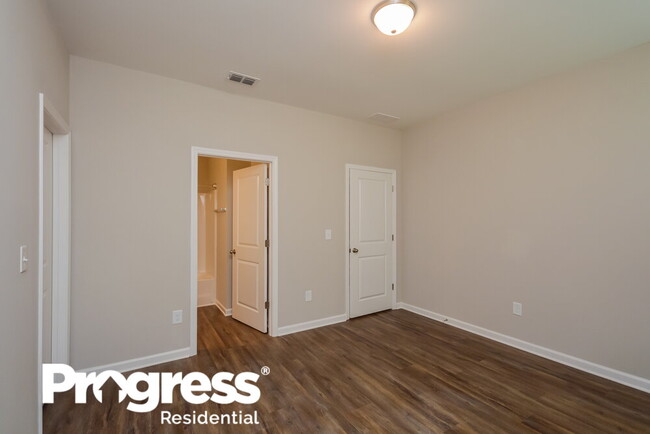 Building Photo - 3845 Newbury Pl Dr