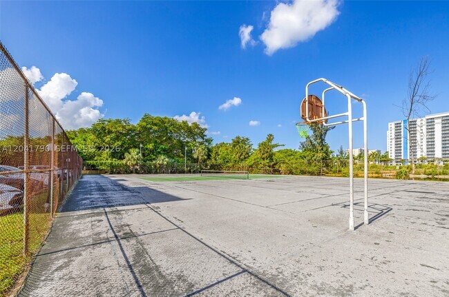 Foto del edificio - 4805 NW 7th St