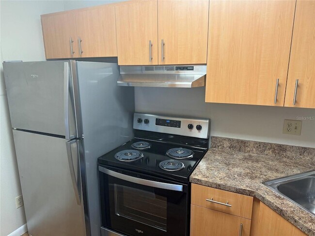 Foto del edificio - 8215 Sun Spring Cir