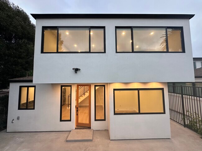 Foto del edificio - 10470 Lauriston Ave