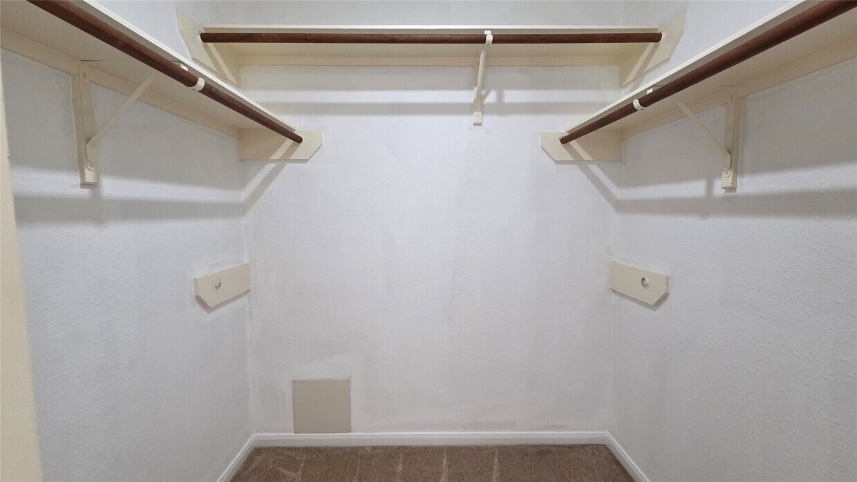 Building Photo - 18514 Purdy Ct