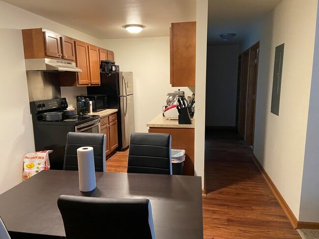 A105 - Mapleview Apartments