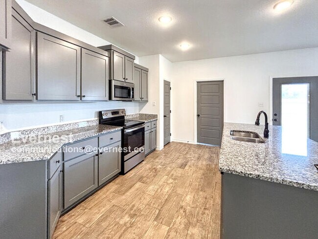 Foto del edificio - 2119 Hornbeam St