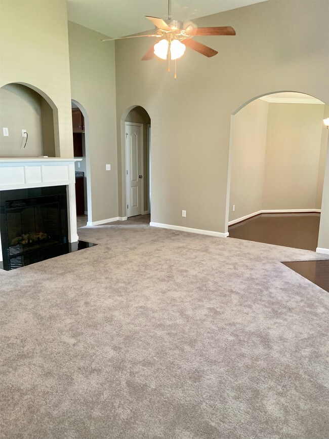 Building Photo - 4616 Rosser Loop Dr