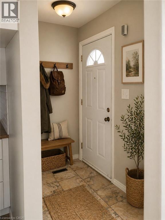 Photo du bâtiment - 307 Dunsmure Rd