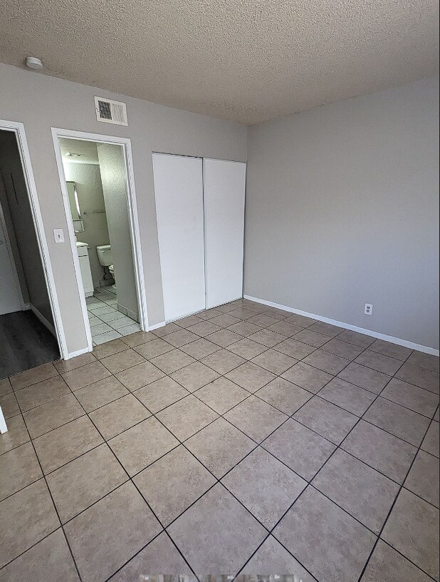 Foto del edificio - 4384 Cy Cliffview Cir