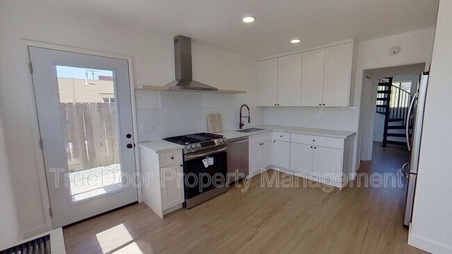 Building Photo - 33742 Colegio Dr