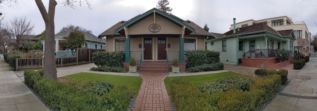 Primary Photo - 834 Ramona St