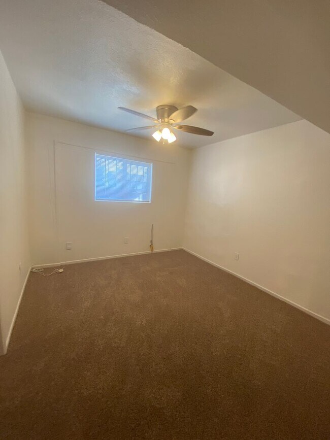 Foto del edificio - 3859B 35th Street-